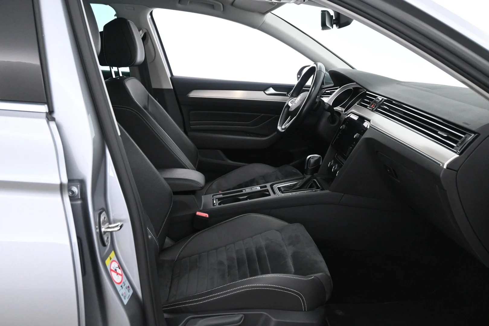 Car Image - 1K74P9rARST5OGzrW2bvxH