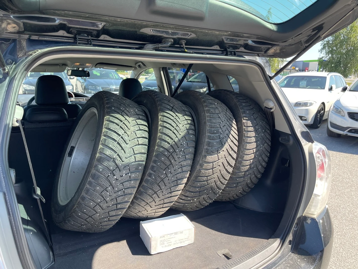 Car Image - 5uR3LrhhRzC05Dh30cB98J