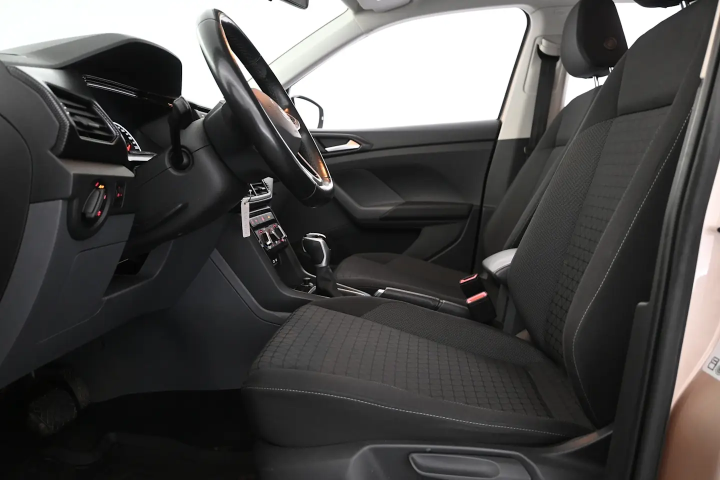 Car Image - 7Lli2guvrM4UqeoSBk7GSK