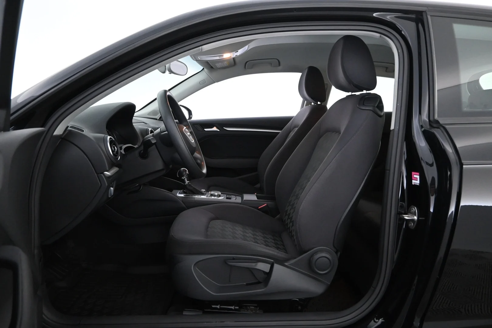 Car Image - 6AD40lnw8H6U9TVC0JtveU