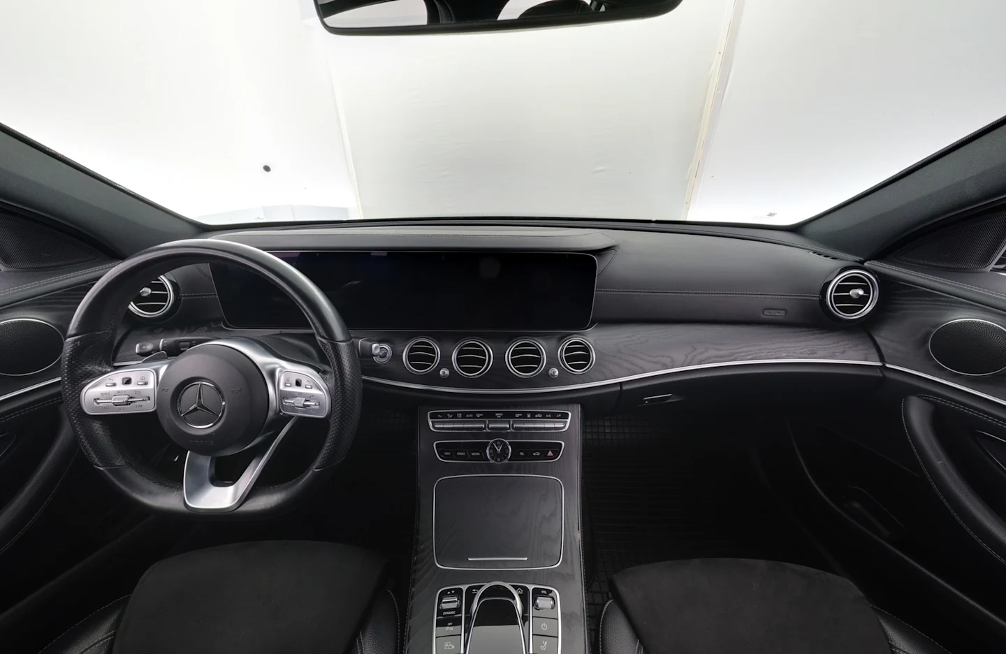 Car Image - 71IW2sAanS9mUPWxxe3yV9