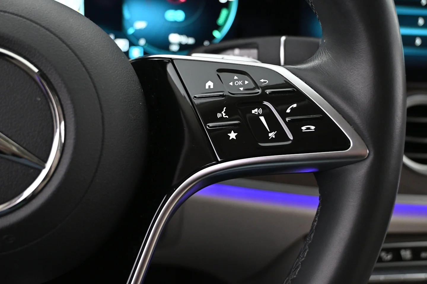 Car Image - nkfubx2hWI83IzQ4HHEzR
