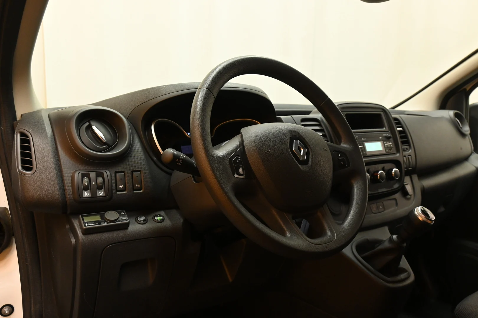 Car Image - 4sau6ONTwPAa8WSBnnijQ8