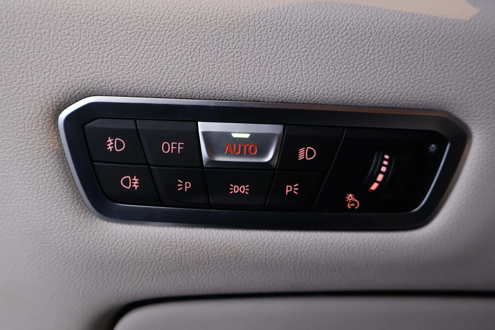 Car Image - 3GdM2d0429dIW2RAhNJqf7