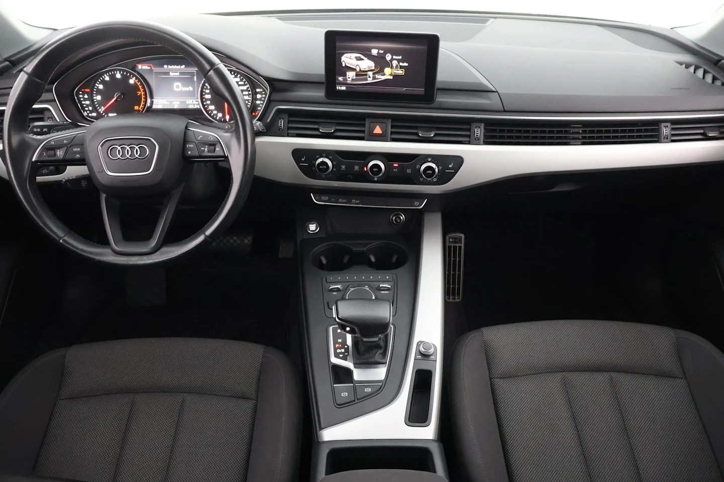 Car Image - AMRO3LDriiJpxgAlJ9ZHt
