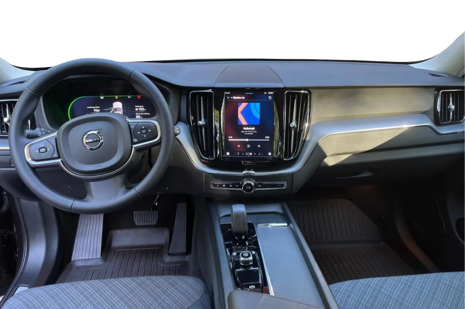Car Image - 3etnTp9Ws2zi72C7P4mP9G