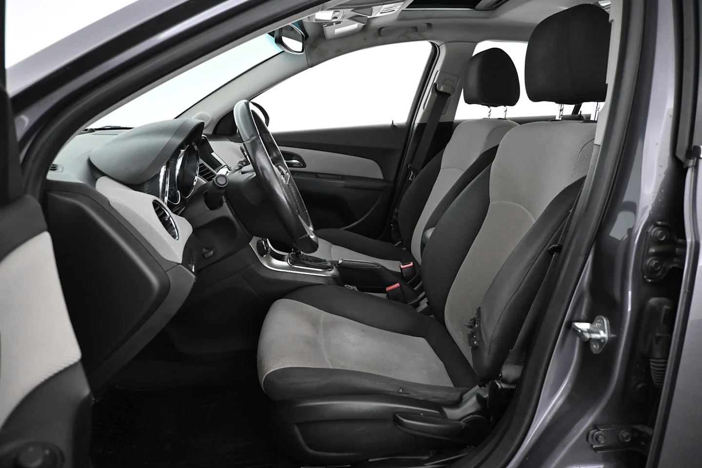 Car Image - 3k28J2OsPhugaIrLWHSPil