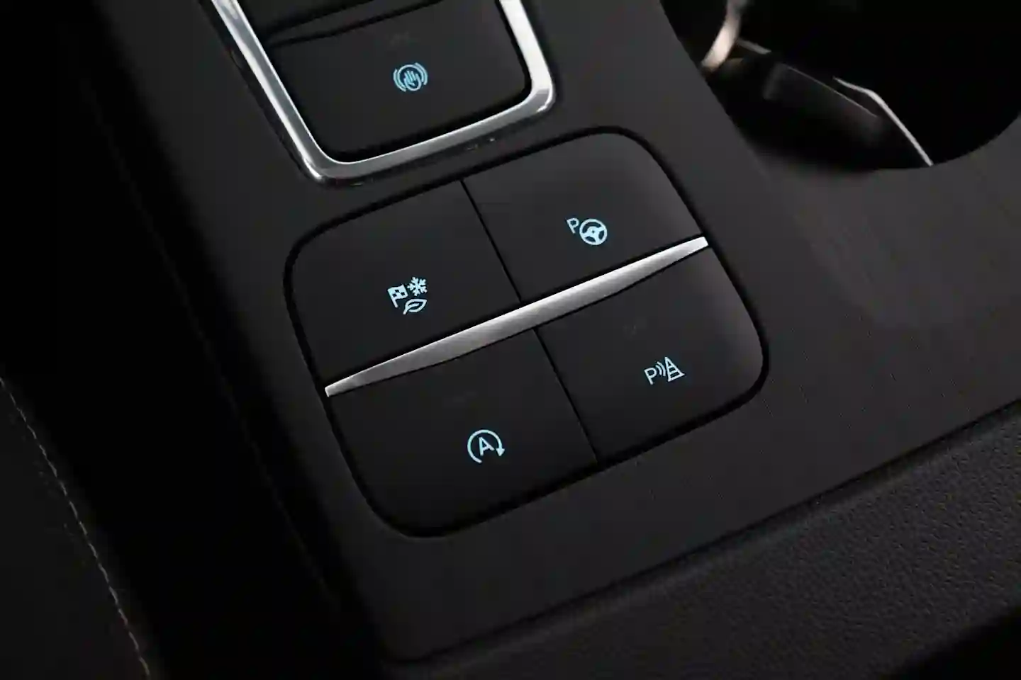 Car Image - 3UZW9x0oXJVZ0WDU7rsWmv