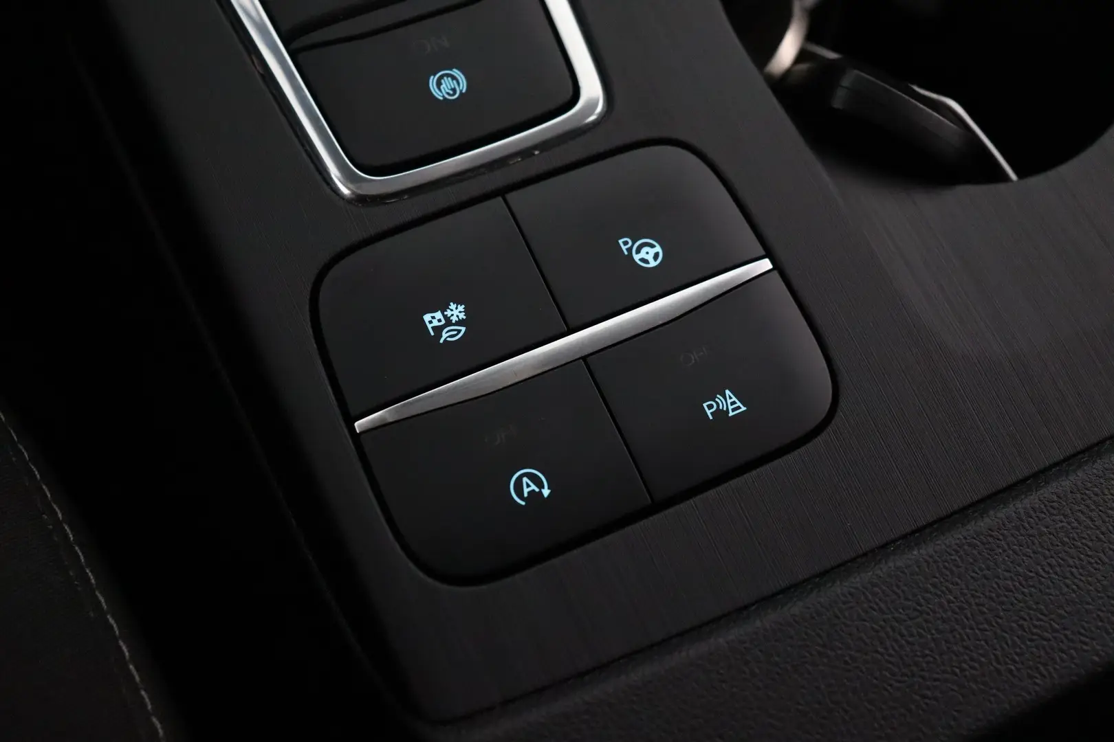 Car Image - 3UZW9x0oXJVZ0WDU7rsWmv