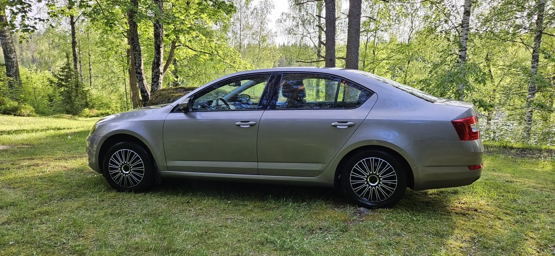 Car Image - 6yMxWjX03Laa2pMuPRhQwv