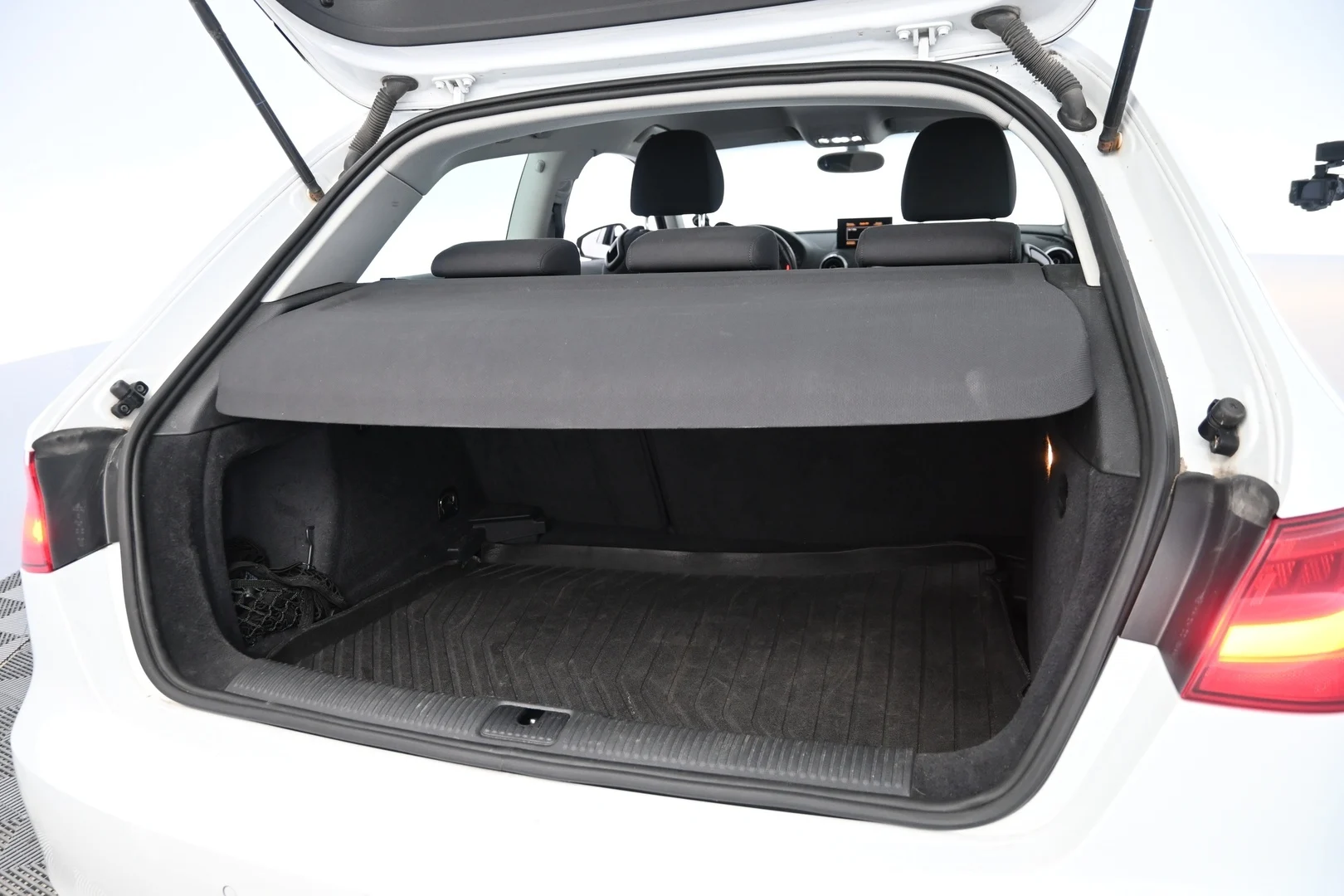Car Image - BSWz86nNlAI9IkilKtN5R