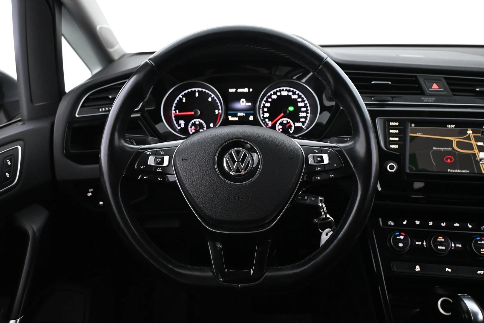 Car Image - 1kAdFvx1DzSR9udCC7TBj9