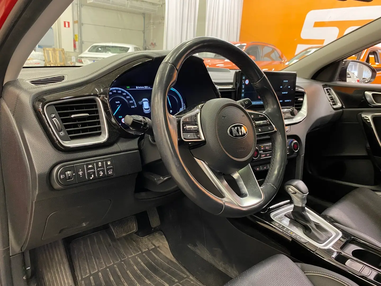 Car Image - 3I2IRytBHn58XcGoo3ipsD