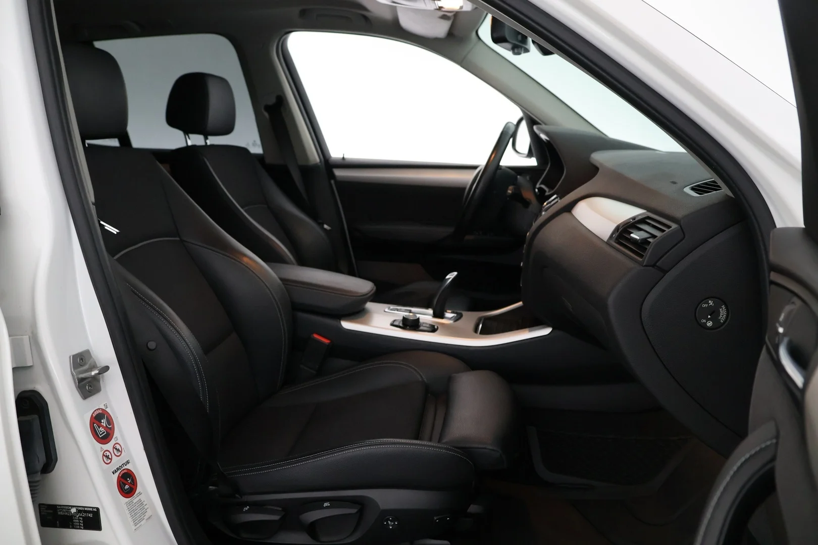 Car Image - 5LyDYvqSSVmjGGdexGcQyD