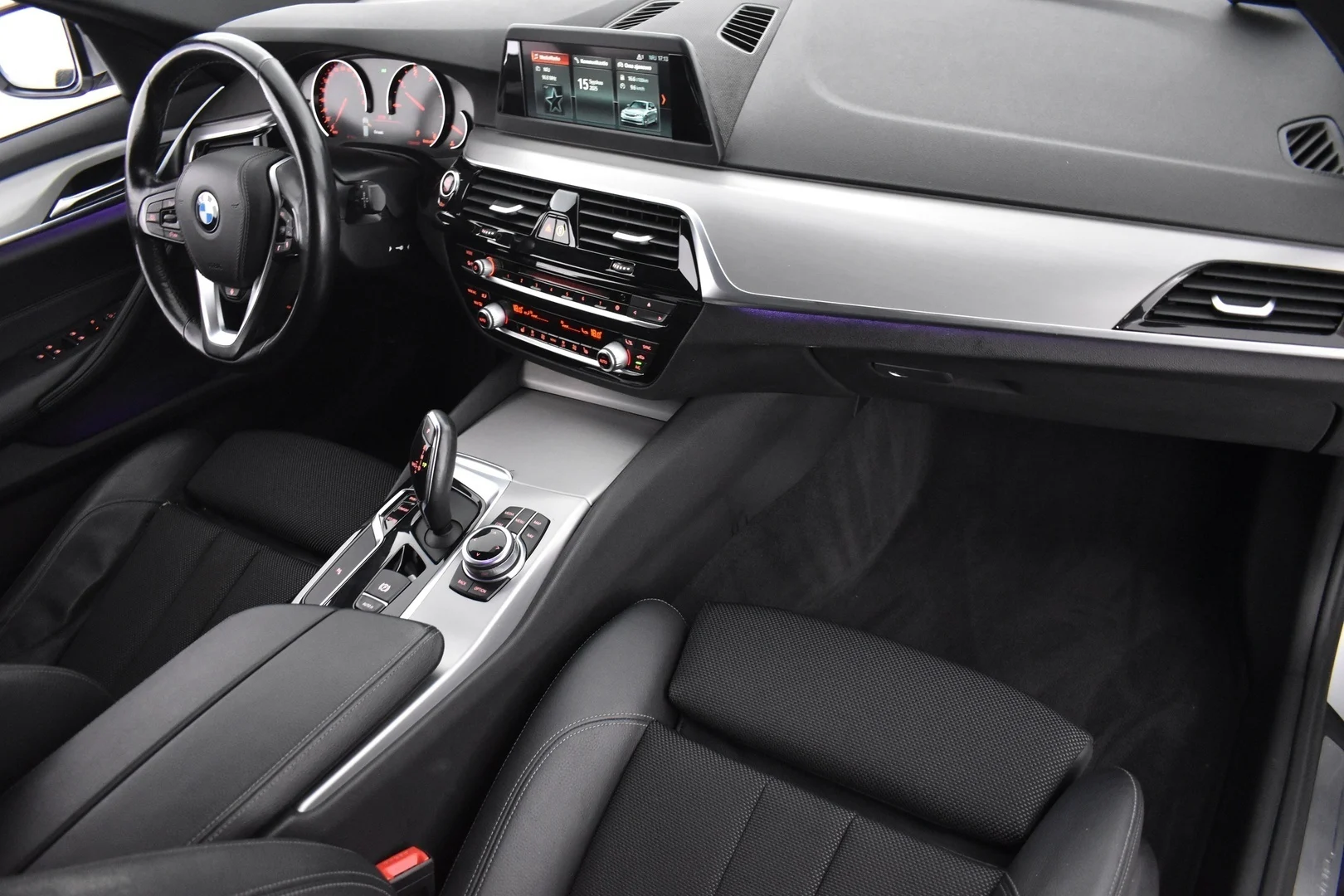 Car Image - 5KQ6bxH94qtvrlOJNzSzxl