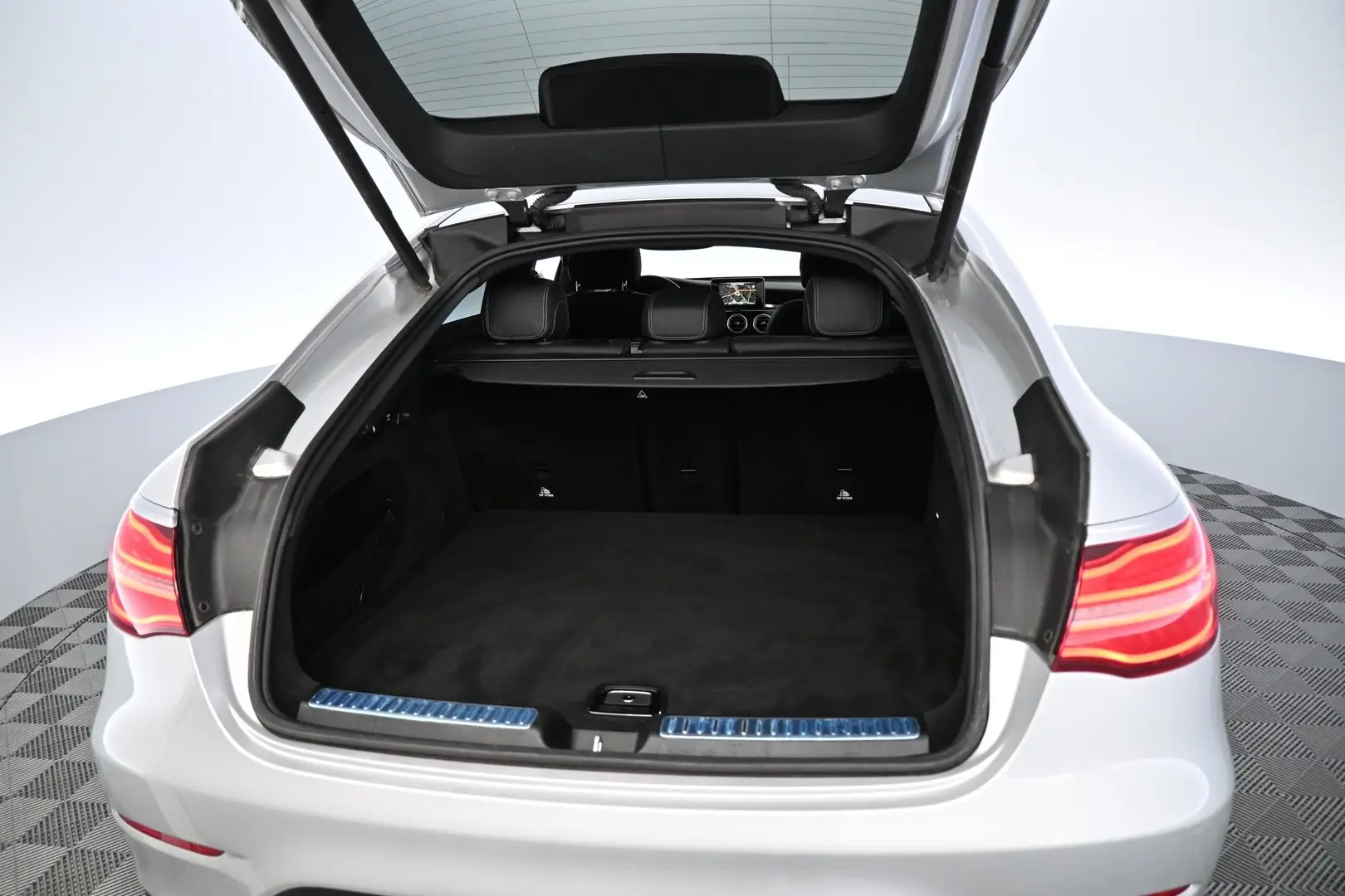 Car Image - 3itSMGDpI7Amls5hQpw9Fb