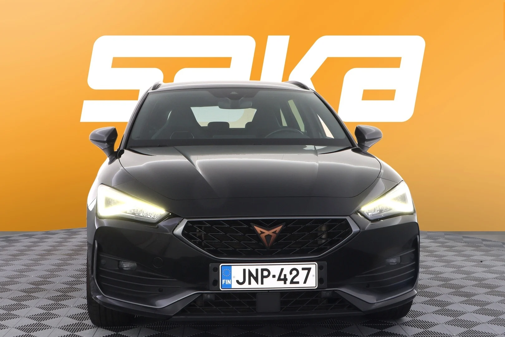 Car Image - e72uo13tcI4NtYQ53dr9Q
