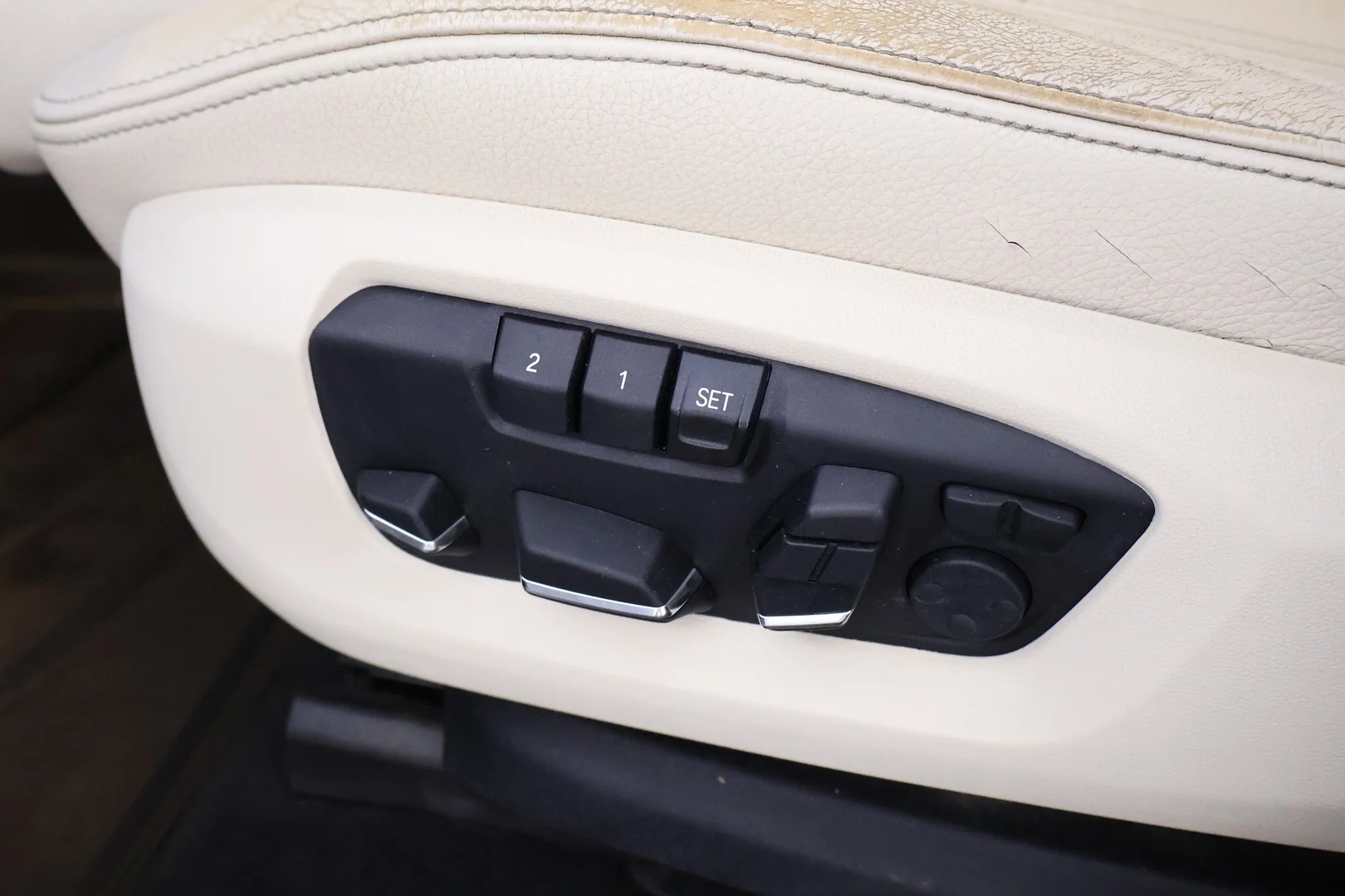 Car Image - 2deEubUeGKtzkmyPvttj5n