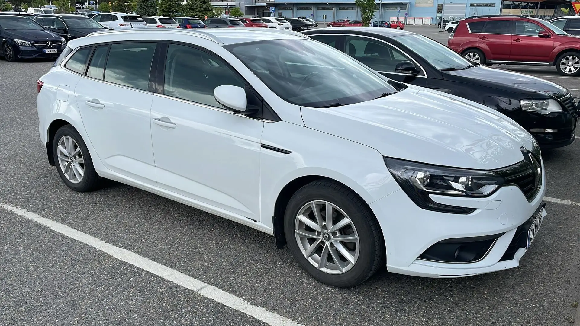 Car Image - 2iIfjclg63pASyABazQZ4G