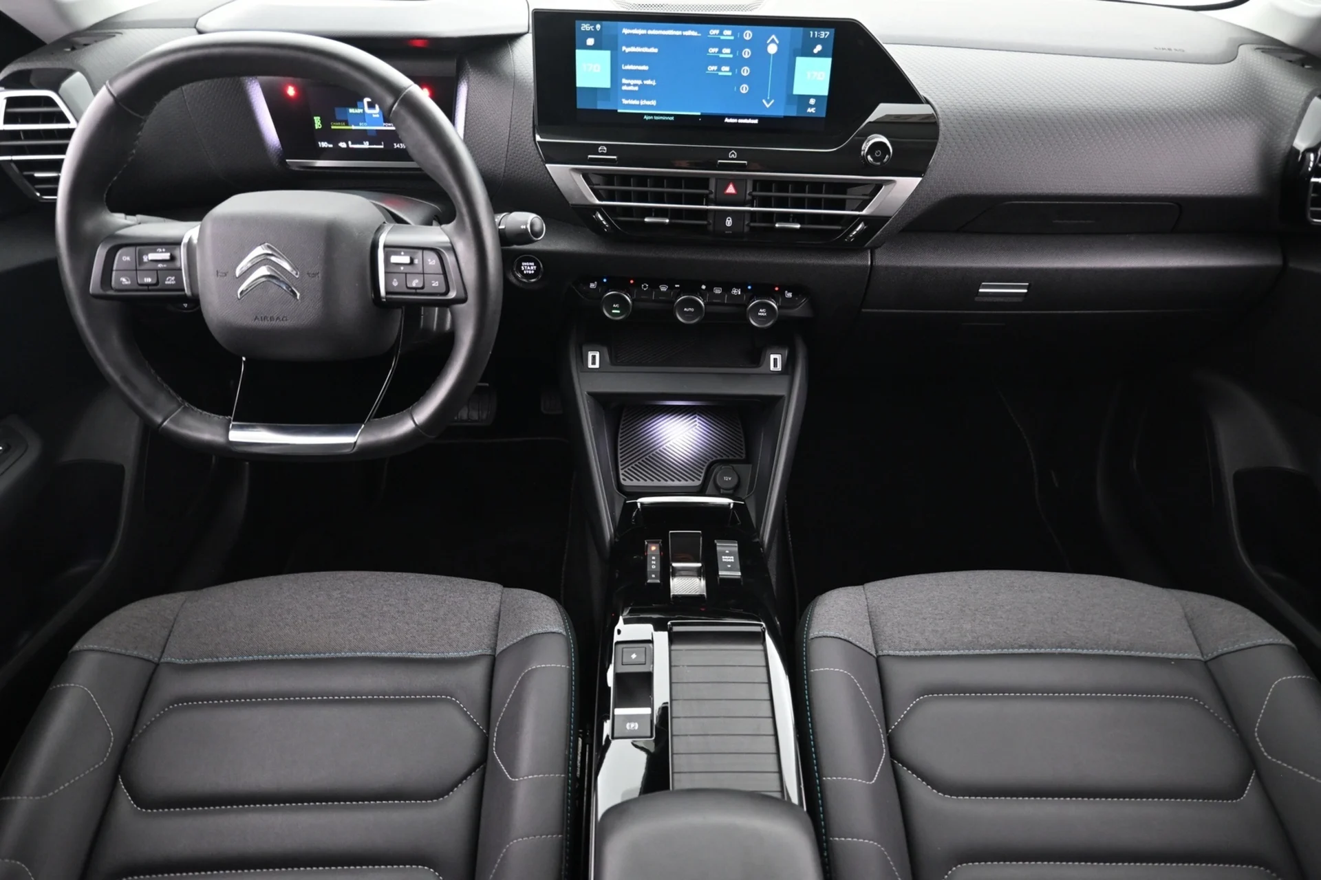 Car Image - 3eUv8X0m79eqD1jYcxlUlr