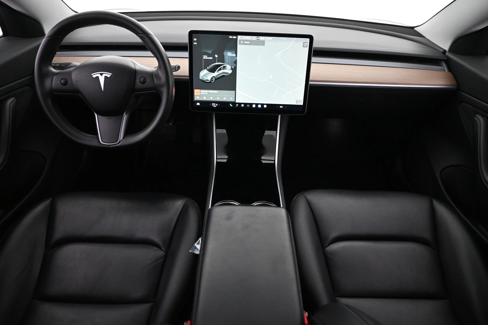 Car Image - BseT16JRSgNuquEgK4avr