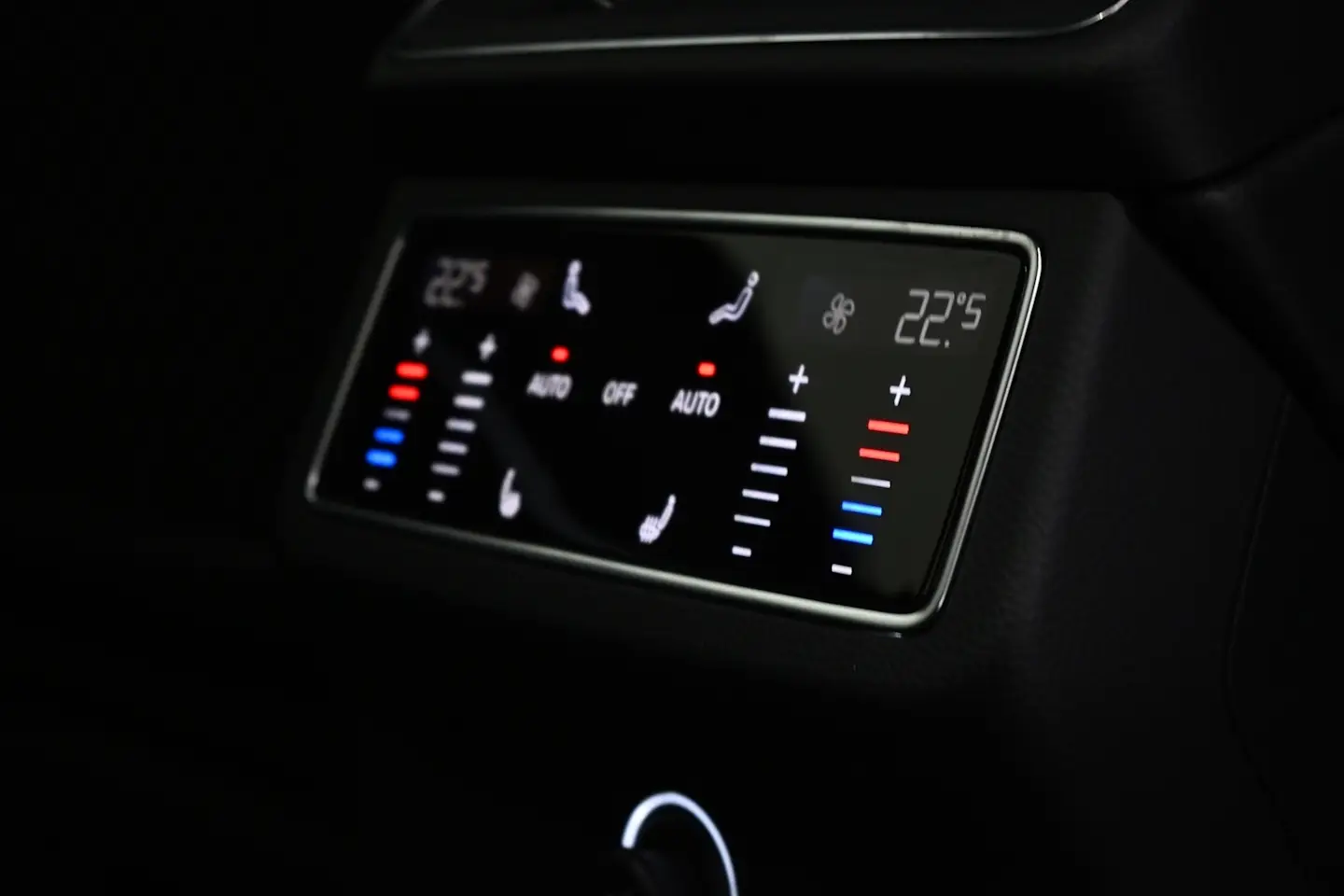 Car Image - DQGC945X4wOgbmkW1apdb