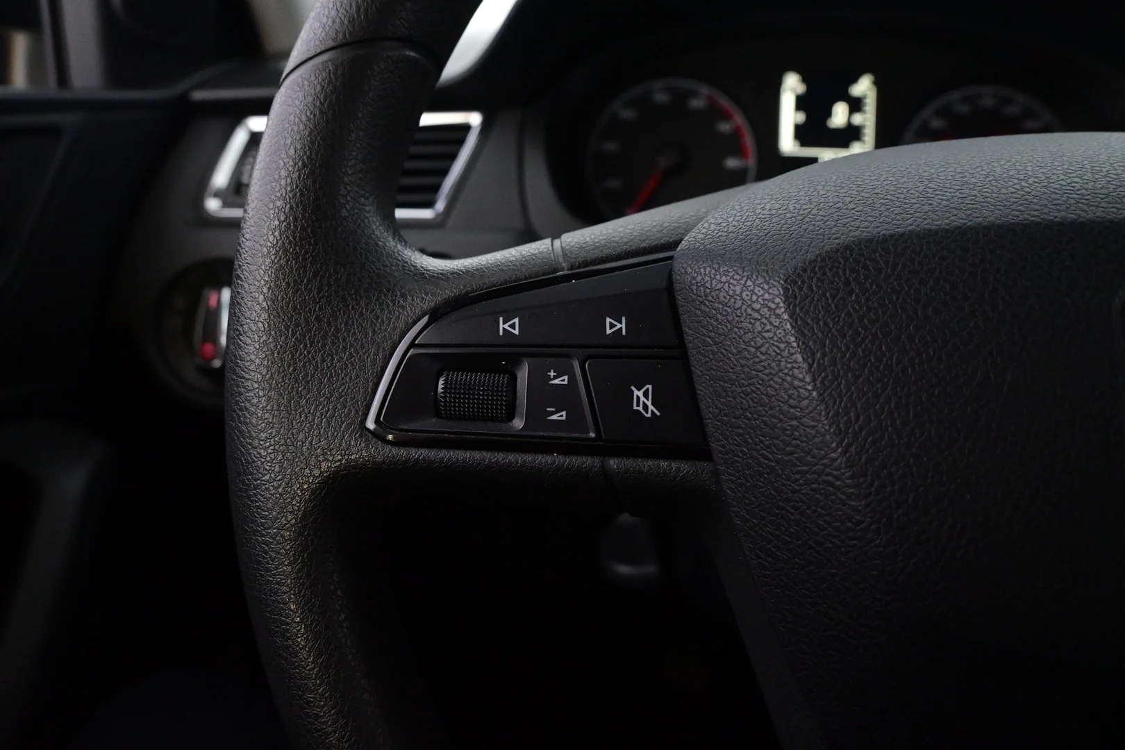 Car Image - 1gam6E0r478Z84i9skrd0e