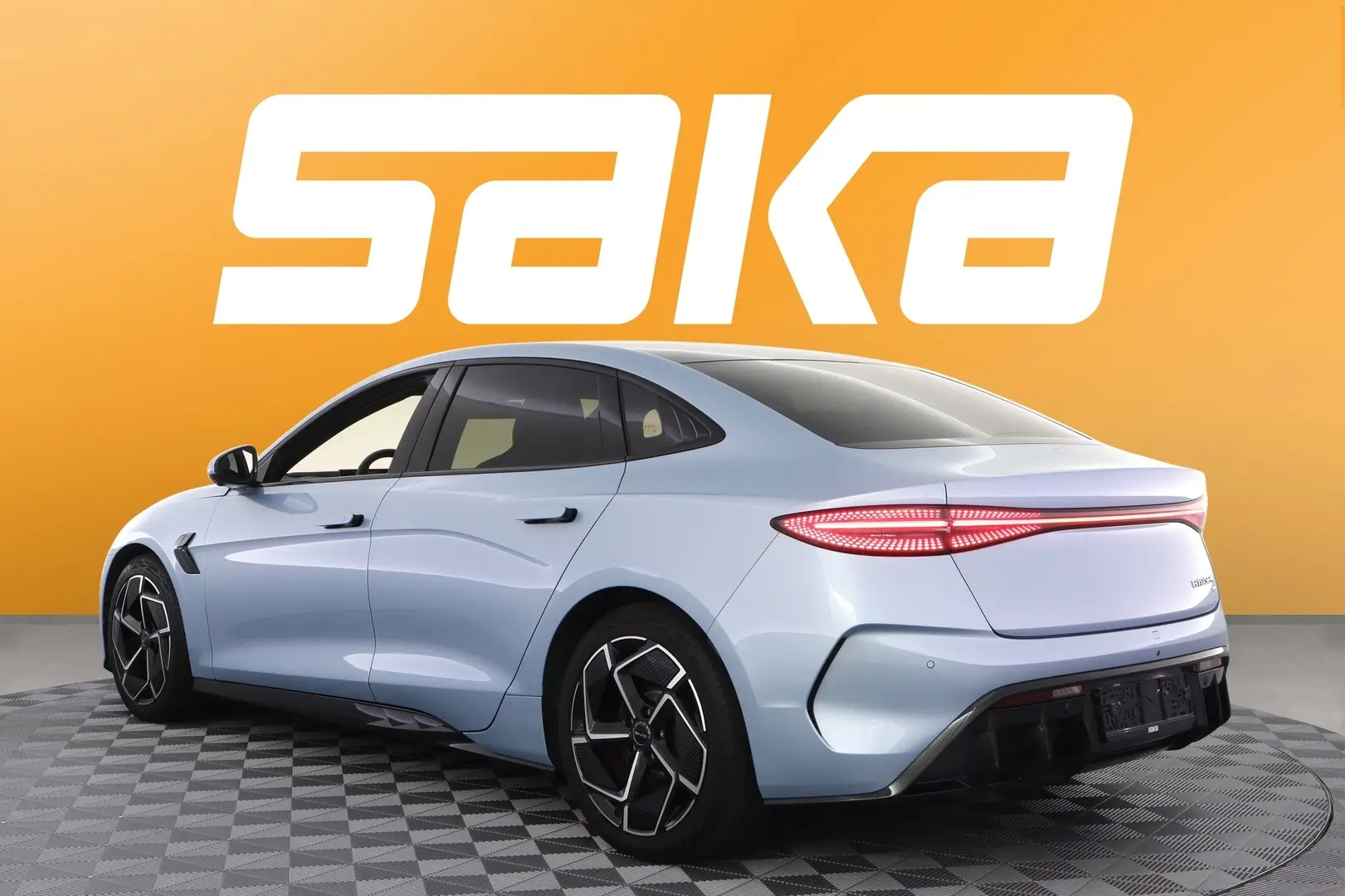 Car Image - 1a6J1w83zz1JGA3hfvKol5