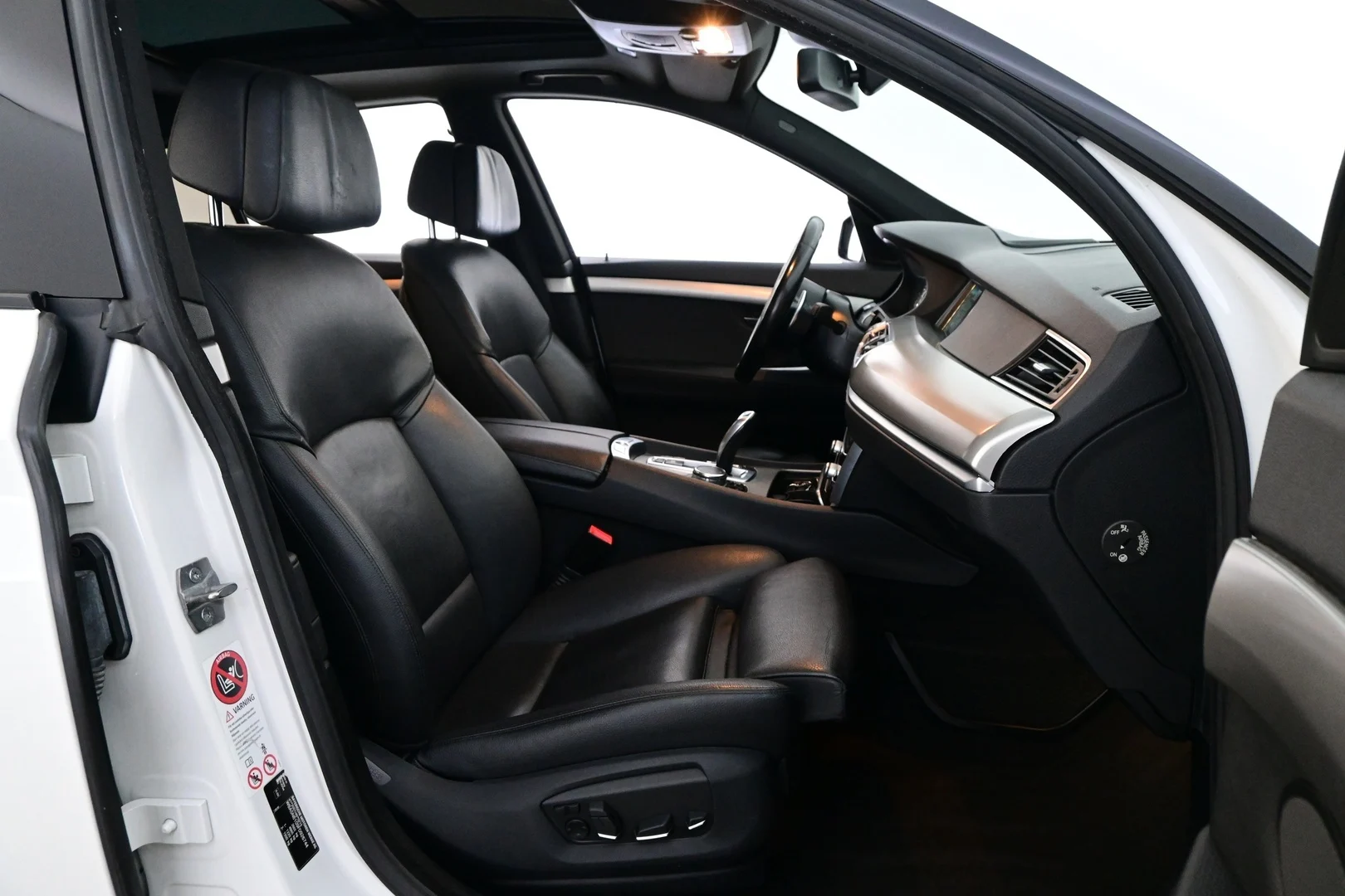 Car Image - 6tHZwbLvGaCZQpGz9uo9dD