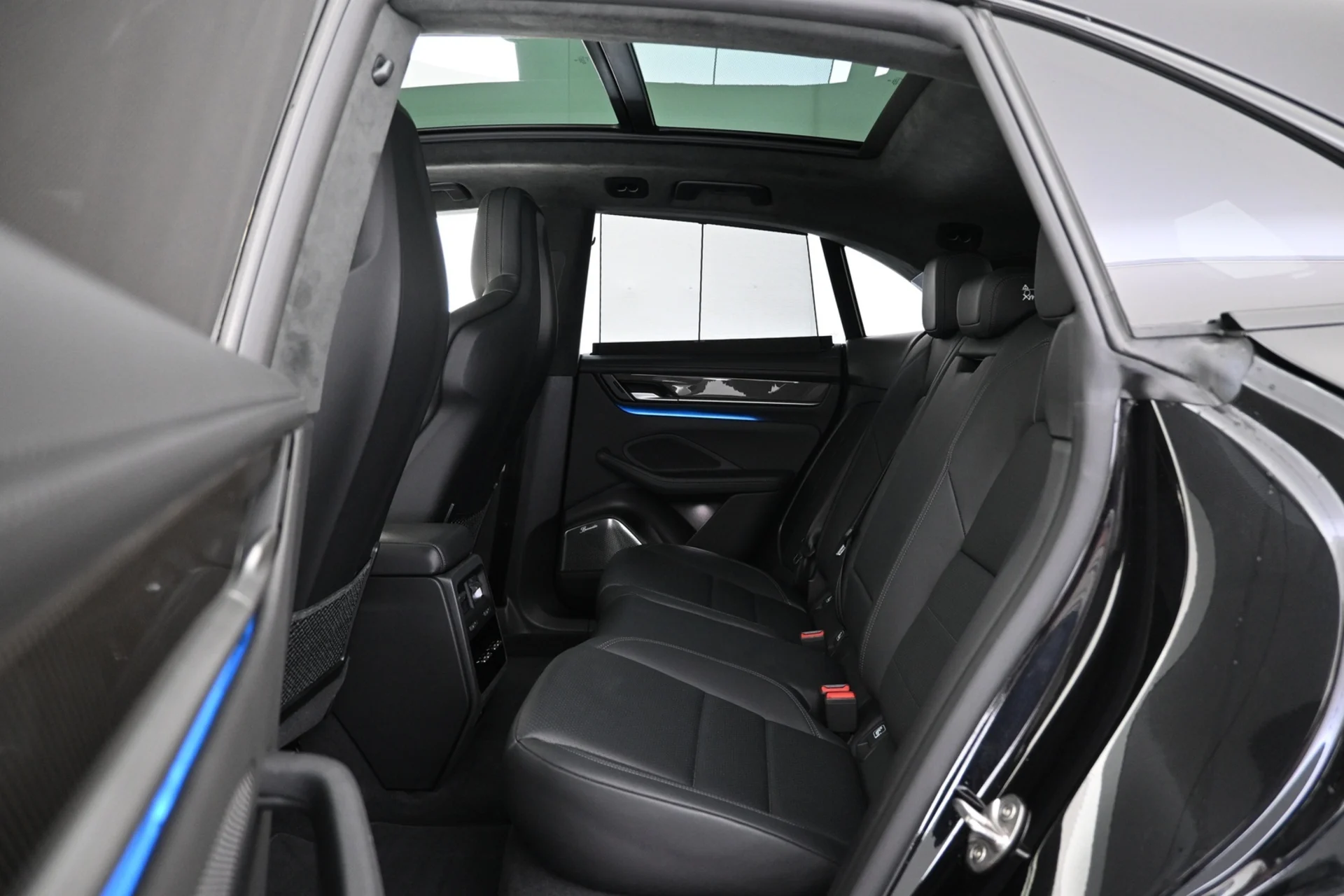 Car Image - FXashHBLS0IIsfvip1pRD