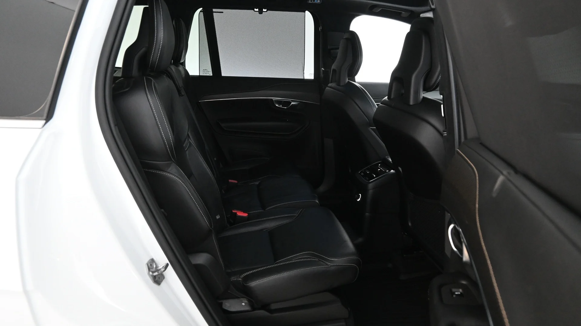 Car Image - 53QRRrm5nyxEyptJ8X46OO