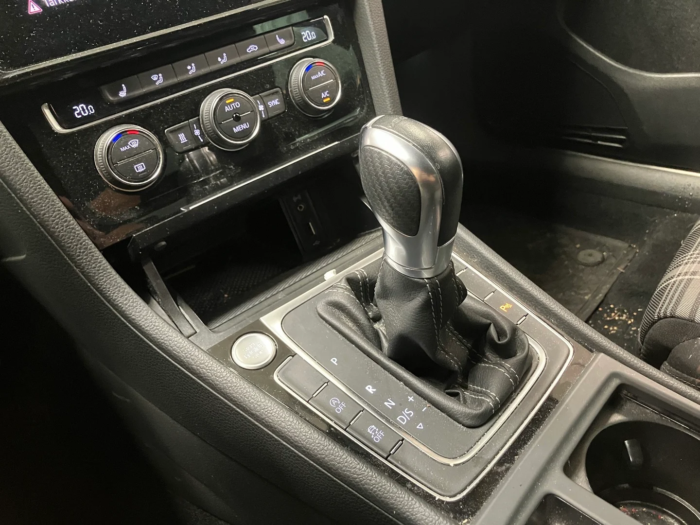 Car Image - 5YzrS3JU0zRRl7HegOi2Xh