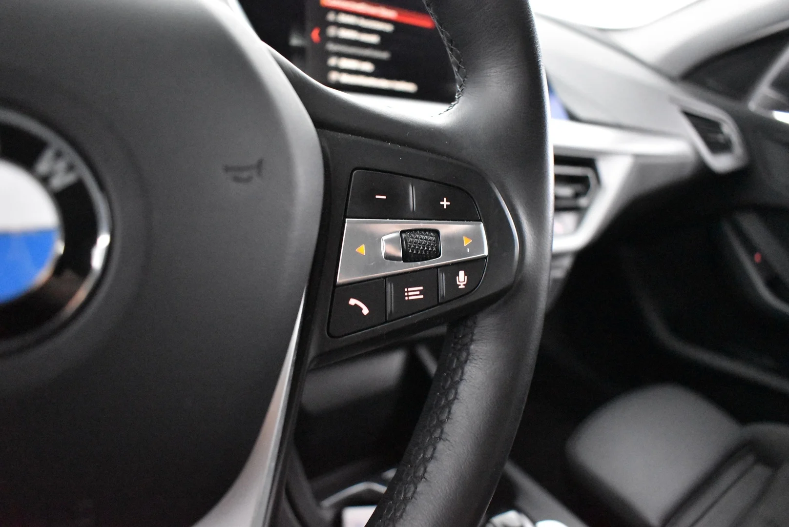 Car Image - 2fH8KxORdvyTB1YZ36yMU5