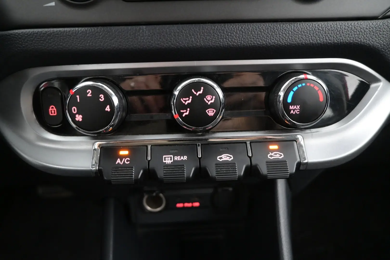 Car Image - 35g0GMF6aOTTnB8GZJlOus