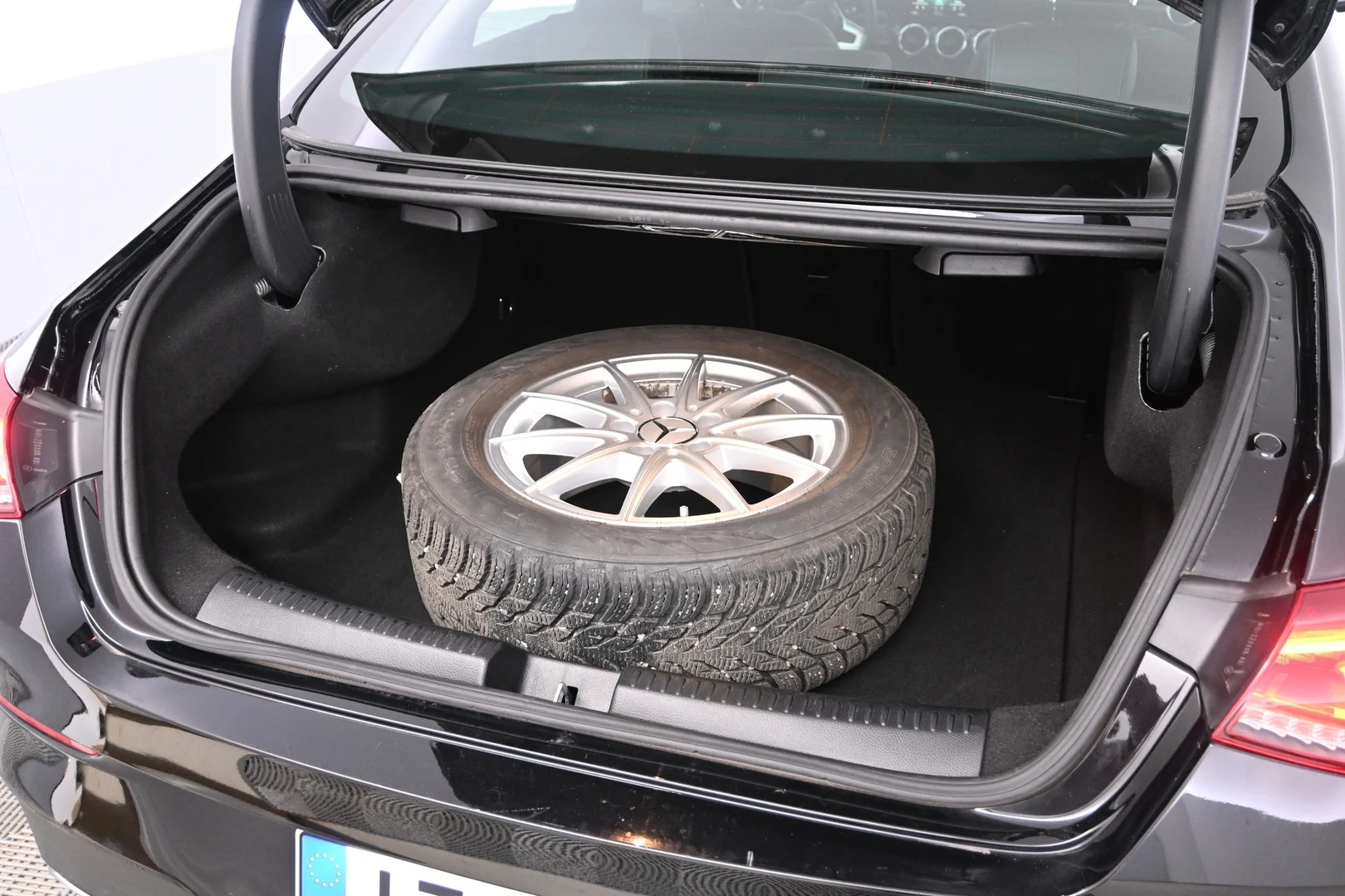 Car Image - 1h0iY9GDYsMTkDyegDbdzR