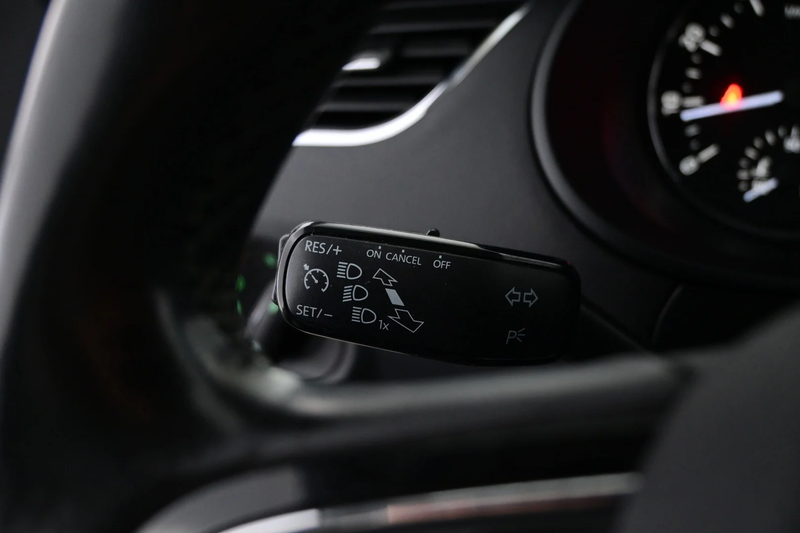 Car Image - 6UPrrMEDO2NUh5CdW8kSpl