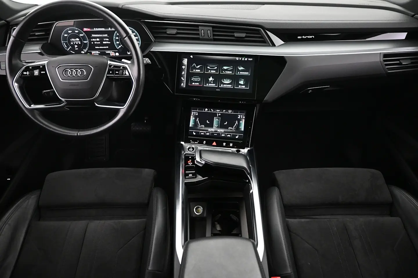 Car Image - 6wRYKQ3FzQ955qGfq9gszX
