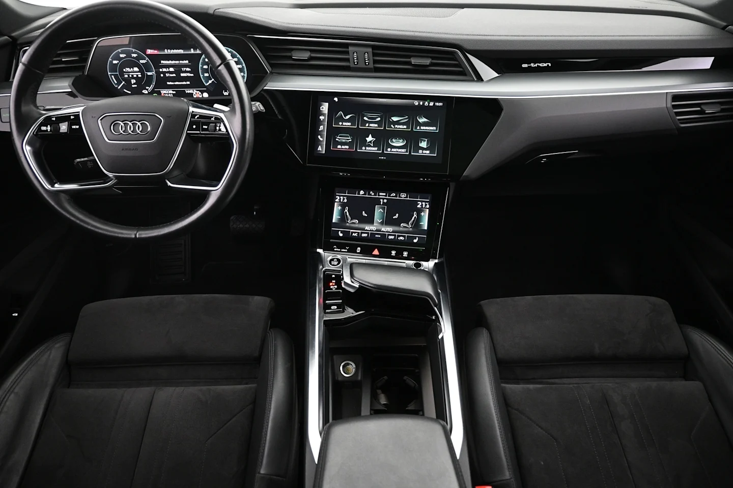 Car Image - 6wRYKQ3FzQ955qGfq9gszX