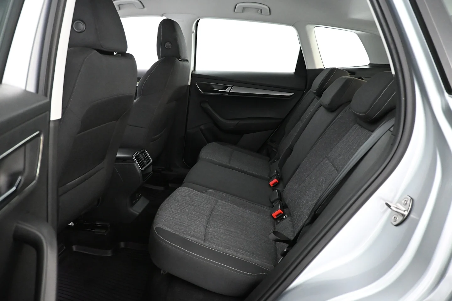 Car Image - 6Wo2fU2hyyGEo6cWGqBxQE