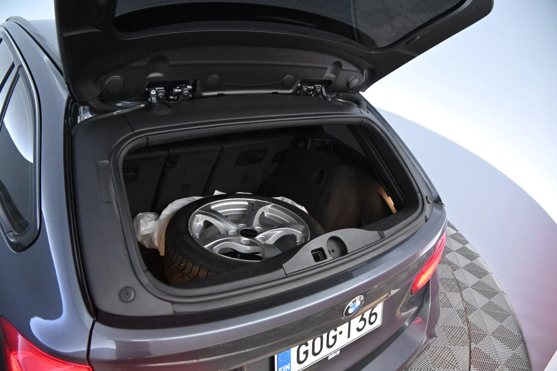 Car Image - 6PUKageYzVu9WrkuvV0jQx