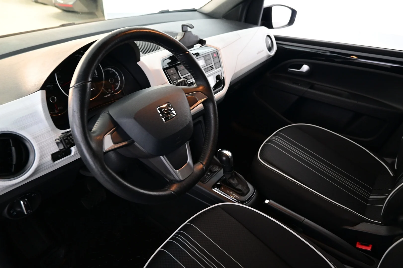 Car Image - 7bIXENLRxrPC9w1sddoVFe