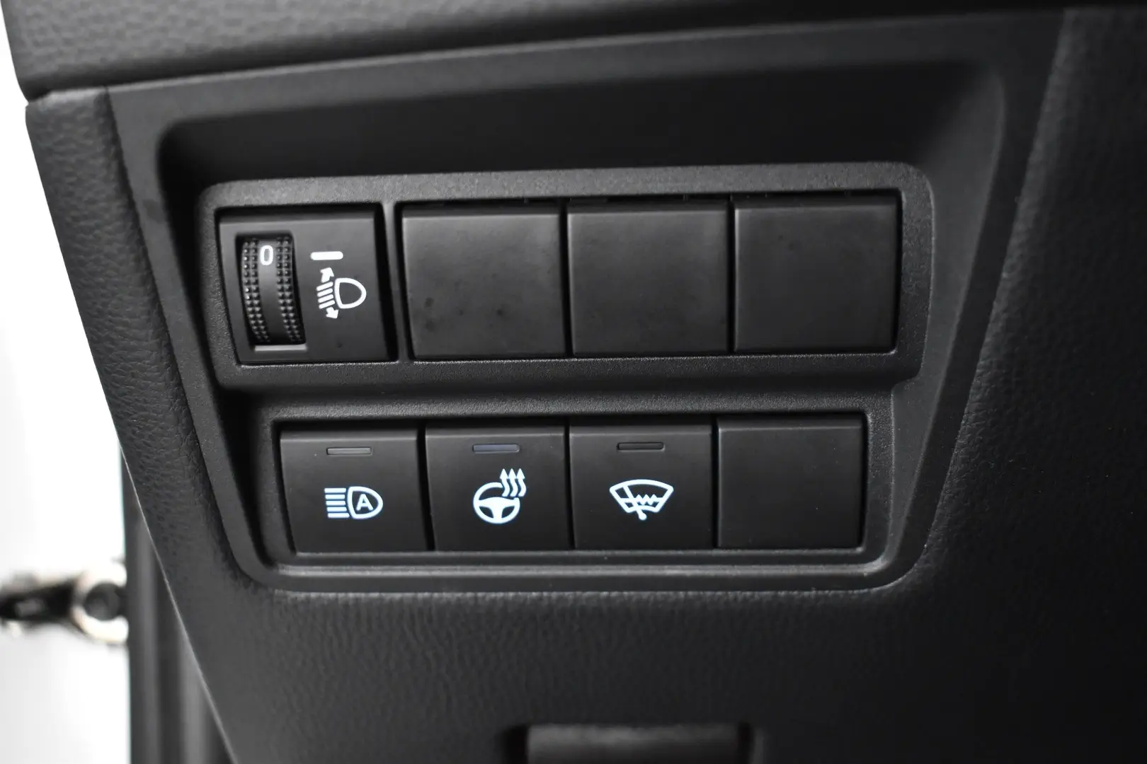 Car Image - 2Kra0h8Cy71aTqLhebFHyX