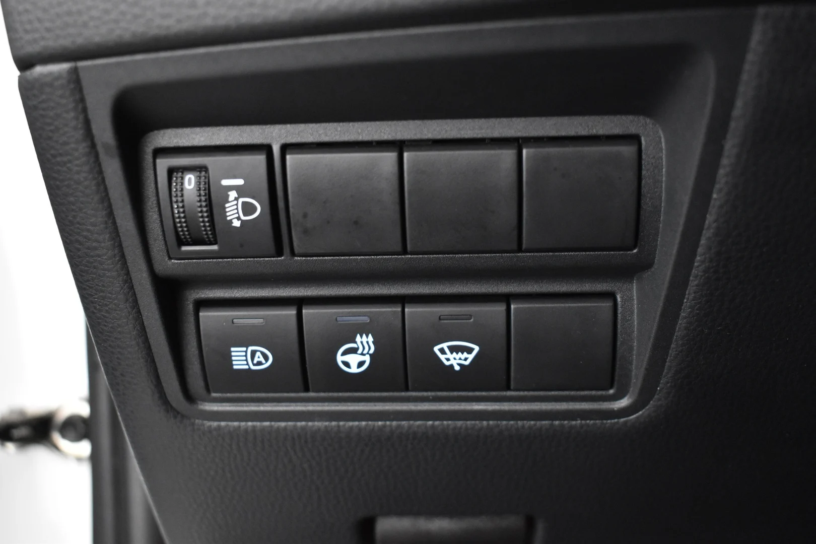Car Image - 2Kra0h8Cy71aTqLhebFHyX