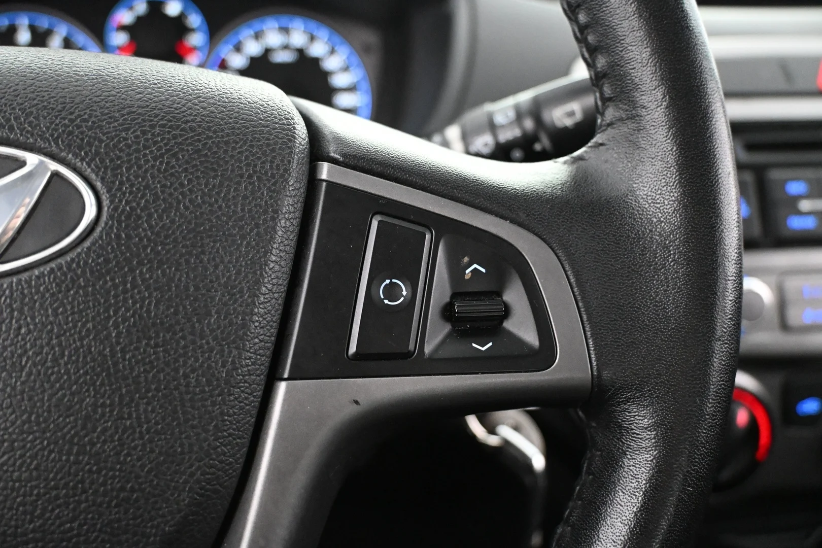 Car Image - 6MhAudfKfJvu0YsDvw4Kwy