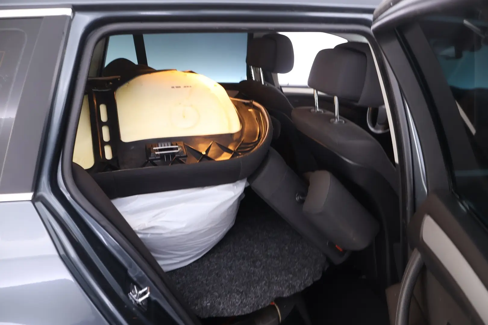 Car Image - 7MqUaeQJRyyNzQOngi8CGb