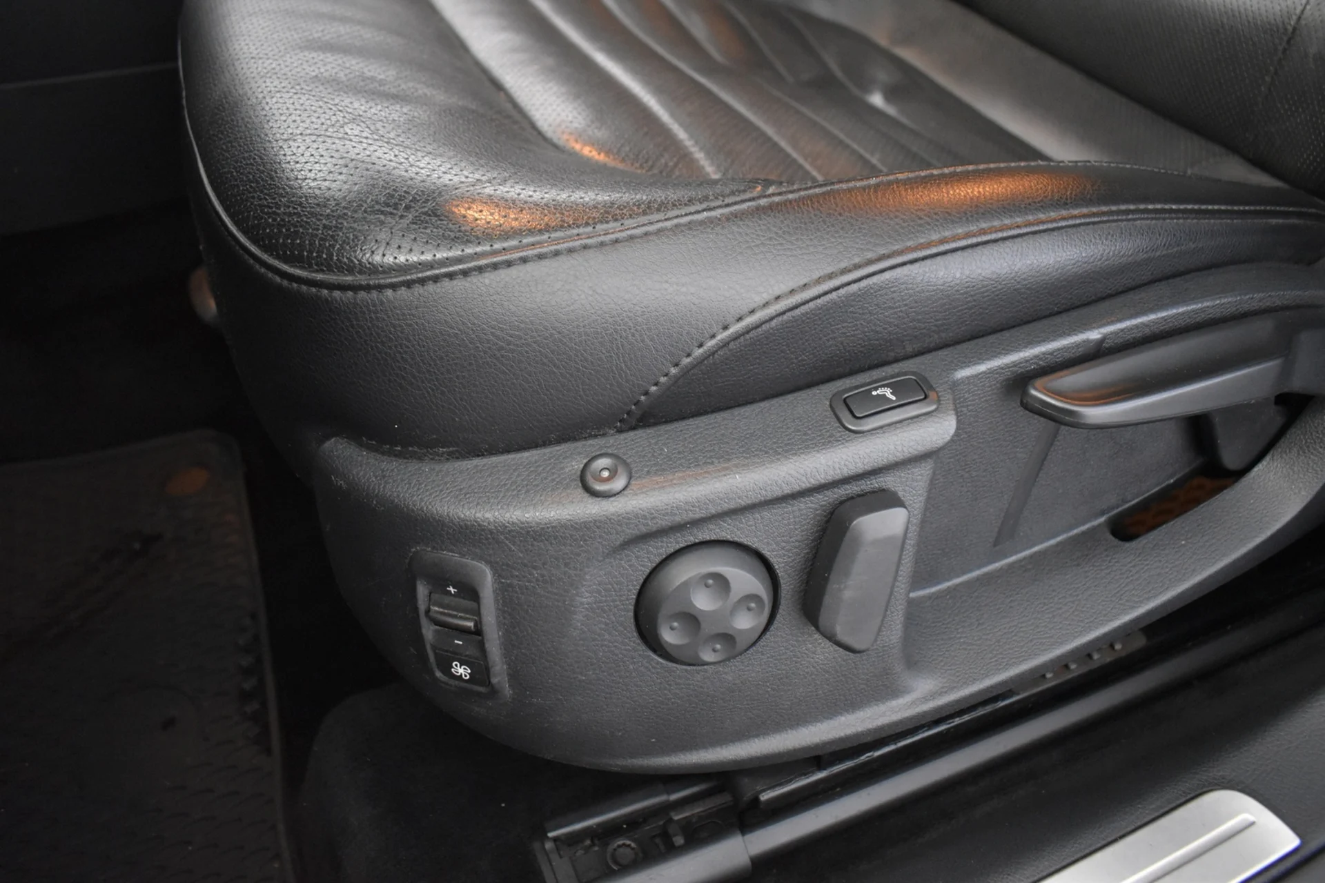 Car Image - 6I4f66zub3i7LExbnhjMRj