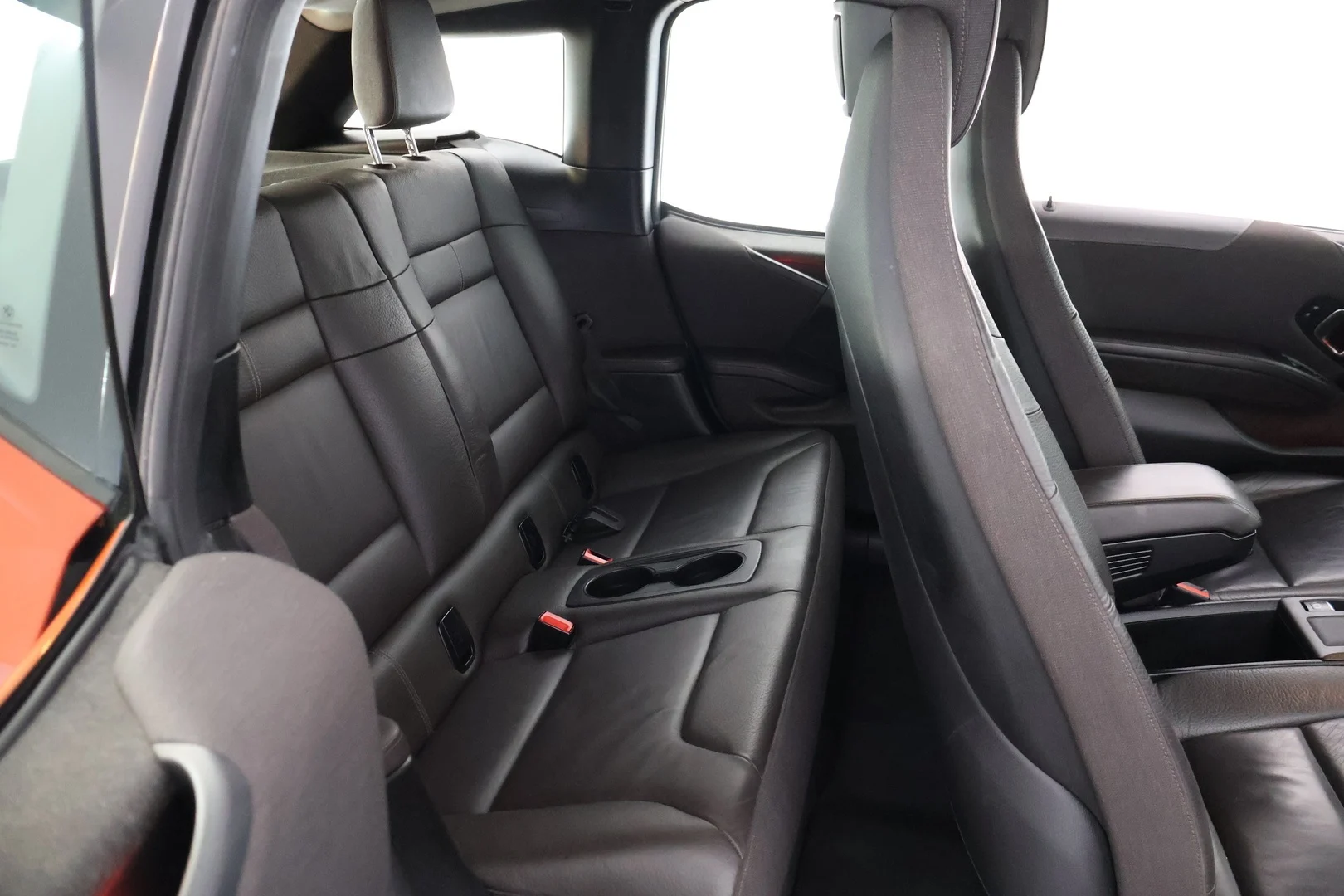 Car Image - 6SjT6IGi9siYUqcG6TefpO