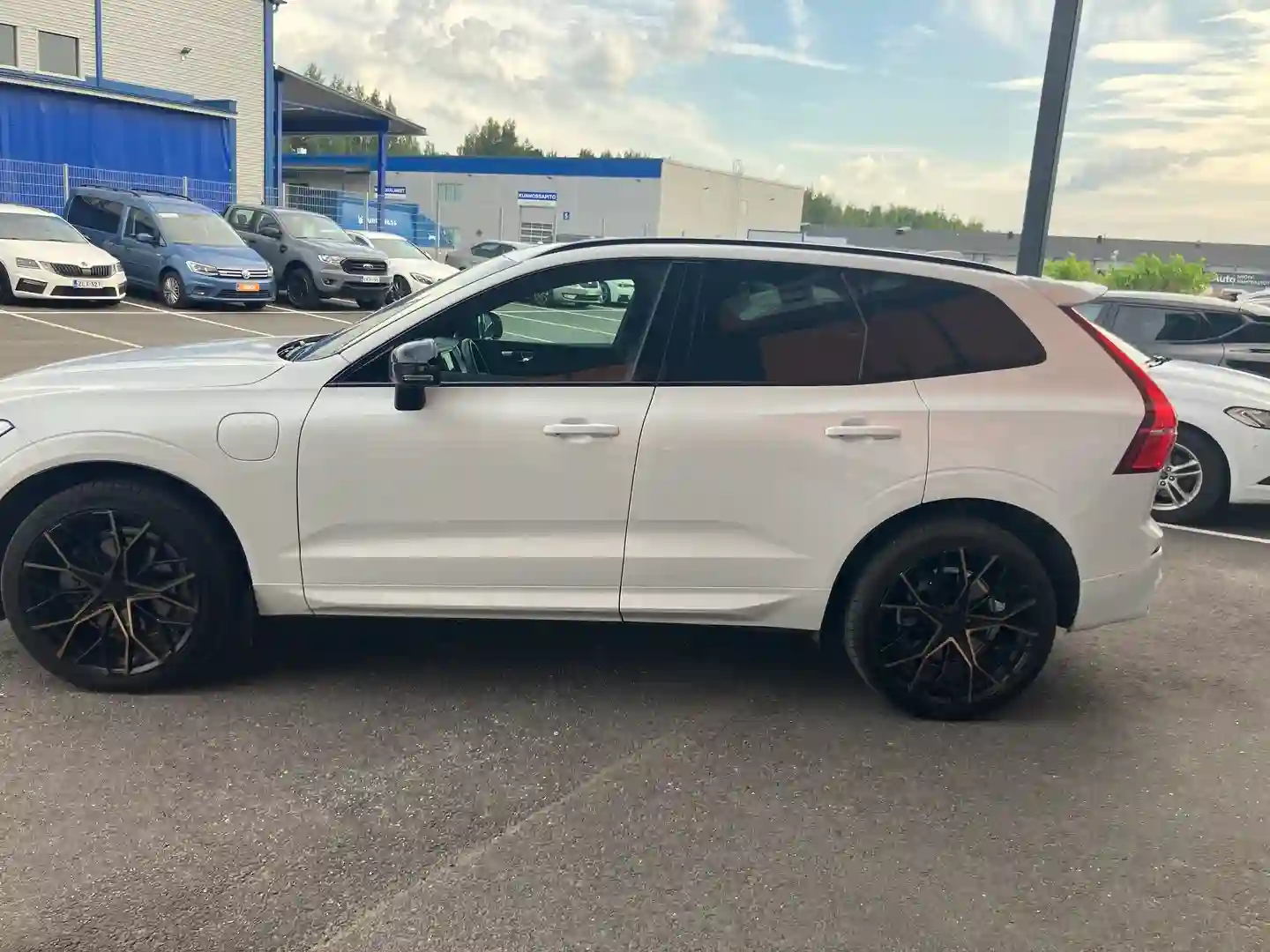 Car Image - 2aPXGGOc4PQkgkM9OtAFyI