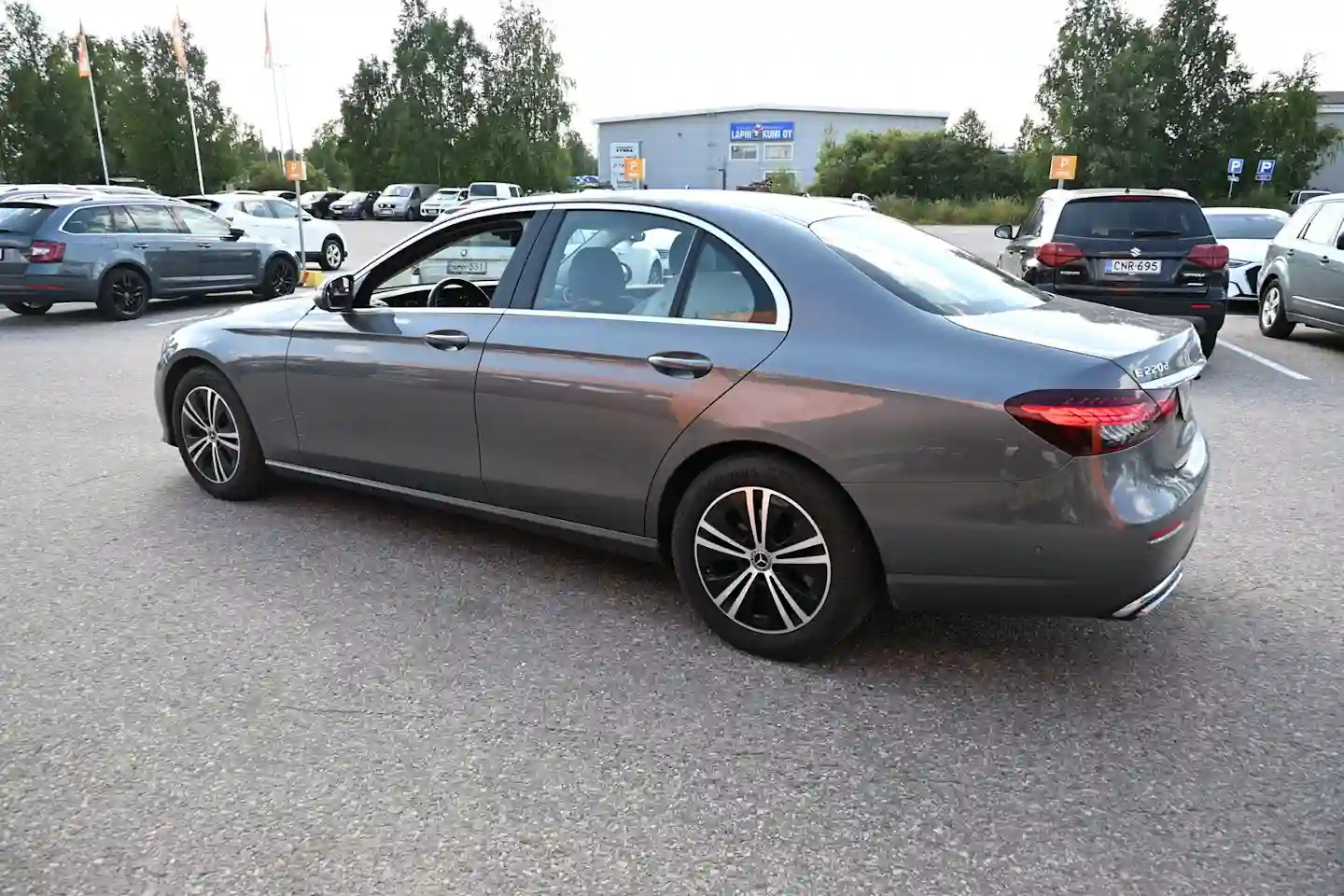 Car Image - qBbLFdbz9InBszjdJl3Ja