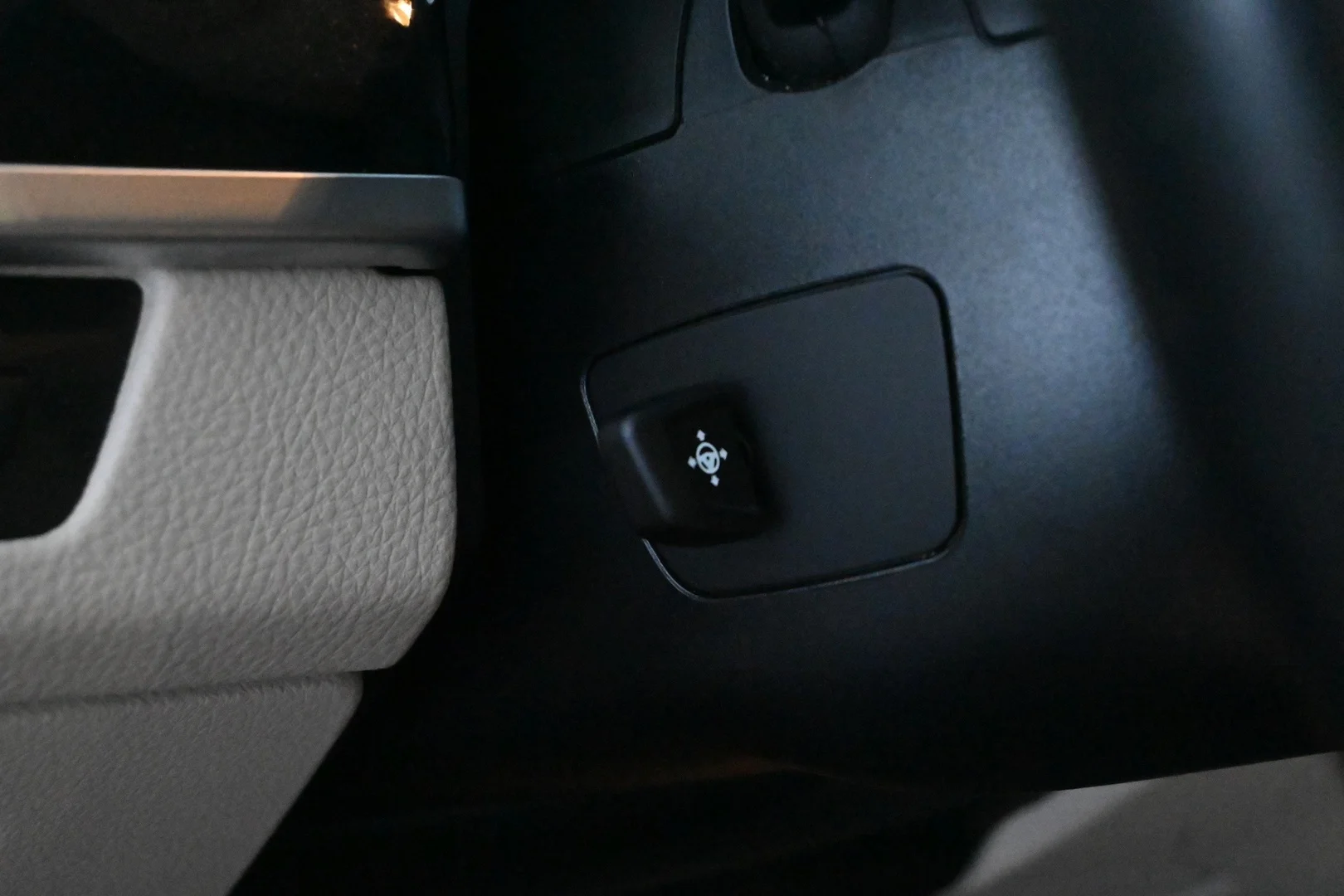 Car Image - uSJdN3hQxksJyTxFyt2OE
